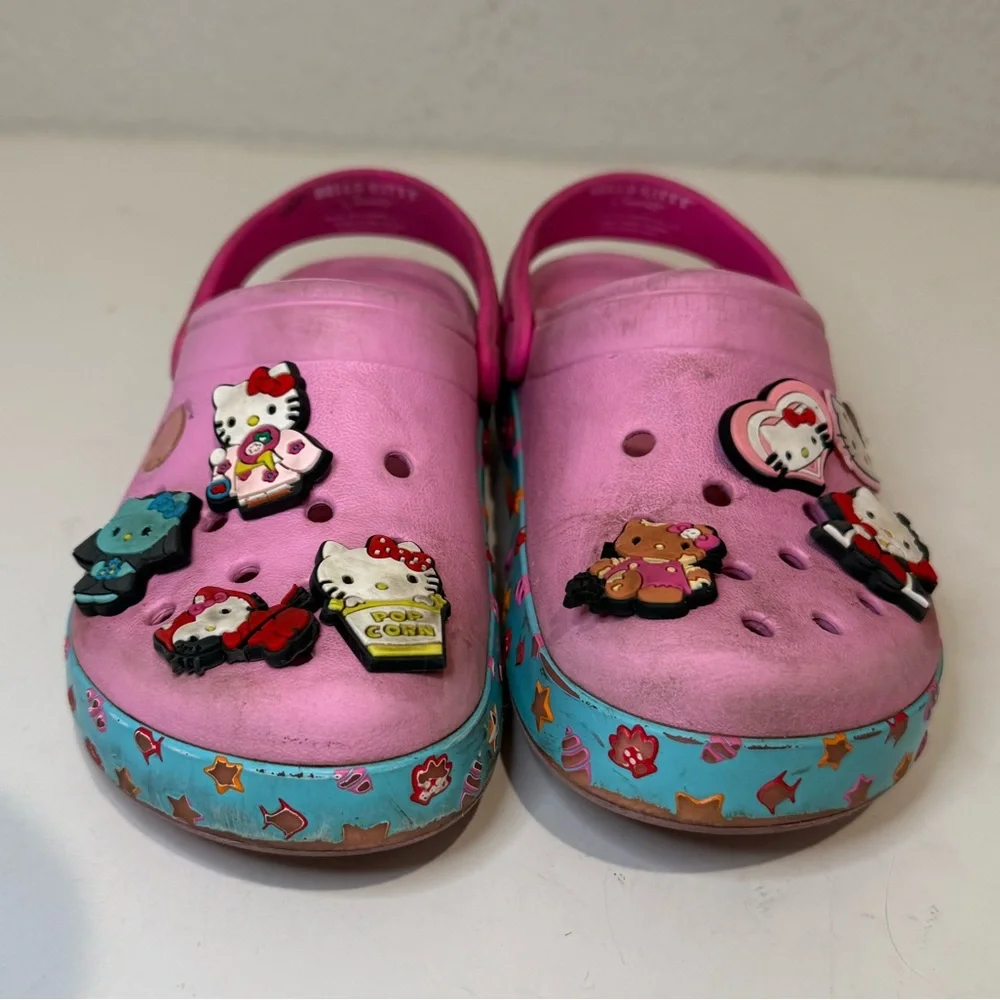 CROCS Hello Kitty Kids Pink and Turquoise Seashells with Sanrio Jibbitz 12-13